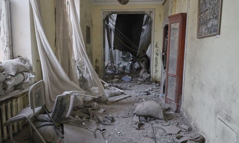 Войната в Украйна: Взривове в Киев, ракети са ударили болница в Чернигов - Tribune.bg