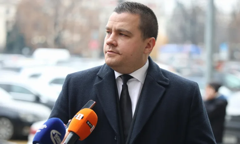 Балабанов: Няма нищо по-важно от това да се справим с предизвикателствата, които касаят българското общество - Tribune.bg