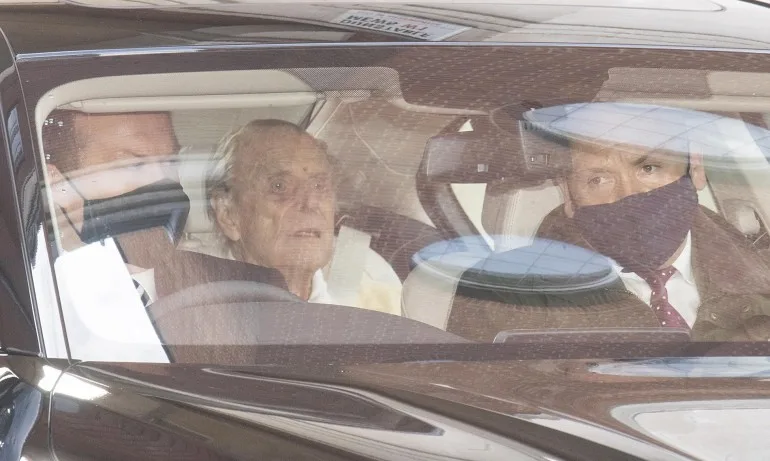 Изписаха принц Филип след 28 дни престой в болница - Tribune.bg