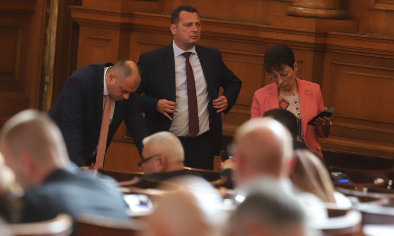 Образователната комисия и бюджетът пропаднаха заради липса на кворум - Tribune.bg