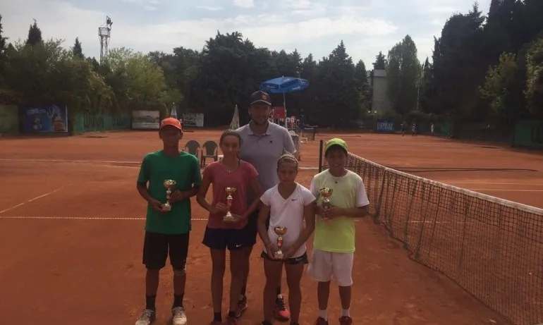 Иван Иванов и Естела Иванова – двойни шампиони на Държавен турнир до 12 г. във Варна - Tribune.bg