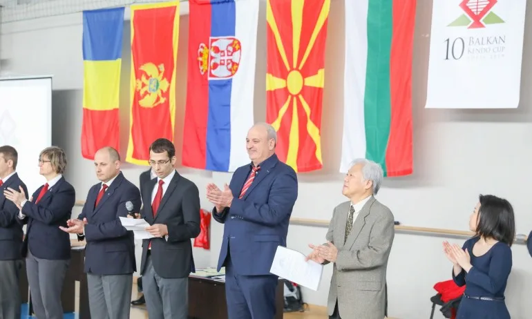 Зам.-министър Стоян Андонов участва в откриването на Балканската купа по кендо - Tribune.bg