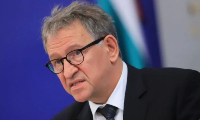 Кацаров използва страницата на здравното министерство за лична пропаганда (СНИМКИ) - Tribune.bg