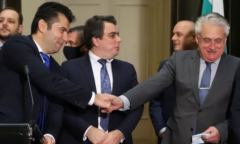 Колтуклиева: Приятелската Пирамида дойде на власт с идеята да станат богати, по-богати, по-по-най-богати - Tribune.bg