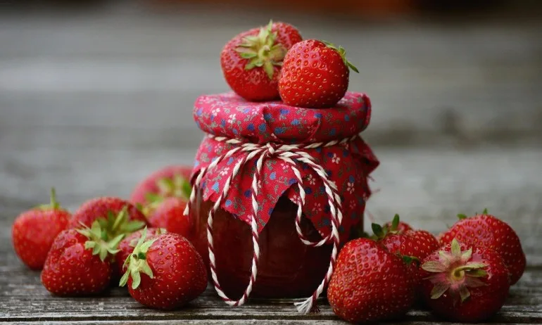 Как да приготвите сладко от ягоди - Tribune.bg
