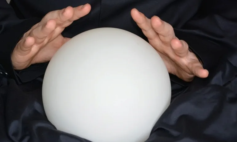 Отмъкнаха 6 хил. евро от баба, за да ѝ развалят лоша магия - Tribune.bg