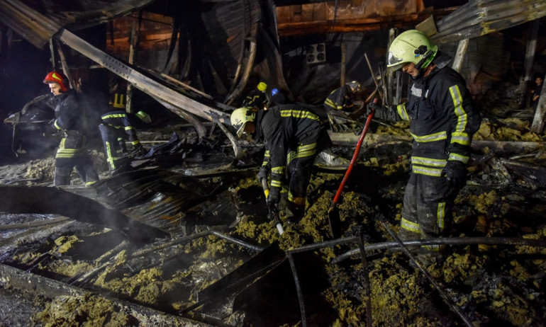 Броят на убитите при руската атака срещу мол в украинския град Кременчук достигна 16 души - Tribune.bg