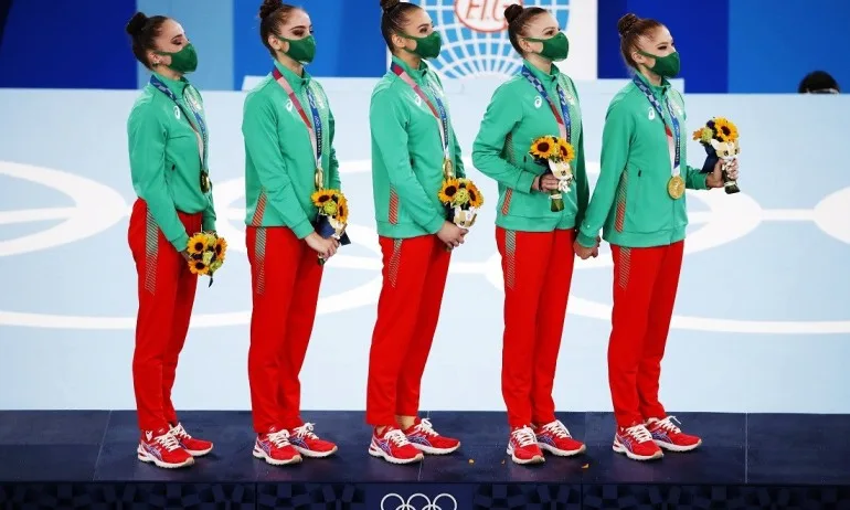 Мрежата прегря след златото на ансамбъла по художествена гимнастика - Tribune.bg