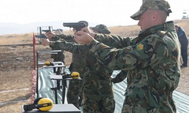 Готвят проекти за модернизацията на Сухопътни войски - Tribune.bg