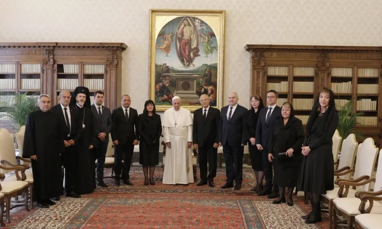 Папата към българите на 24 май: Пазете мира, разпространявайте мира - Tribune.bg