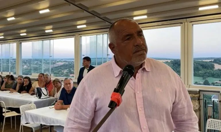 Борисов в Разград: Родина е това, което ти е в сърцето. За което си готов да умреш (ВИДЕО) - Tribune.bg