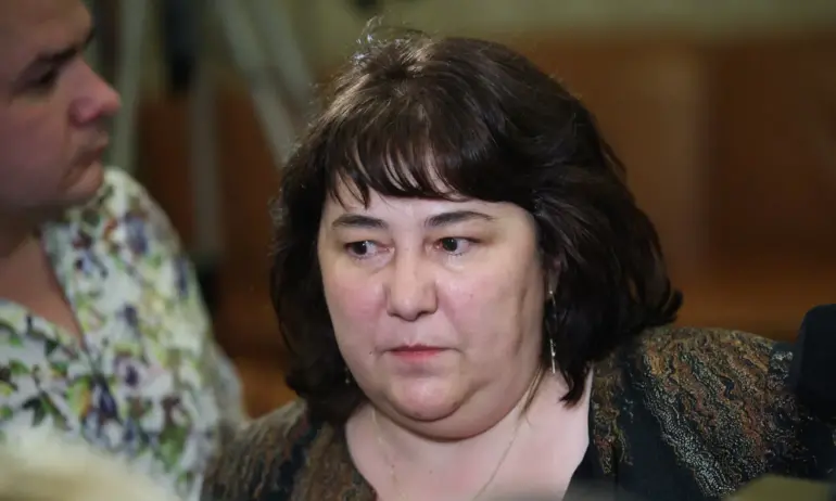 На първо четене: Бюджетната комисия прие удължаване на бюджета и достъп до Сребърния фонд - Tribune.bg