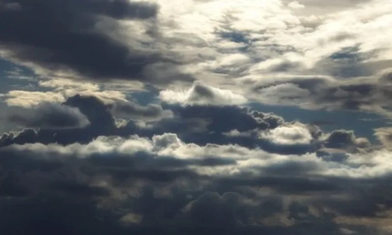 Облачно с валежи днес, температурите до 14° - Tribune.bg