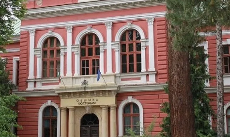 Над 150 общински служители в Кюстендил остават без работа - Tribune.bg