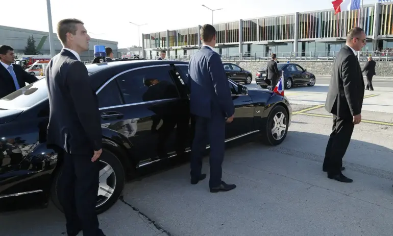 800 хил. лв за бонуси в НСО. Коледни надбавки за пенсионерите обаче няма - Tribune.bg