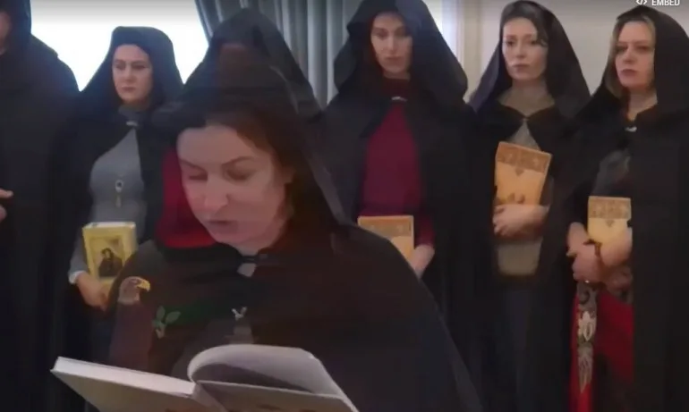 Руските вещици с окултен ритуал срещу враговете на Путин (ВИДЕО) - Tribune.bg