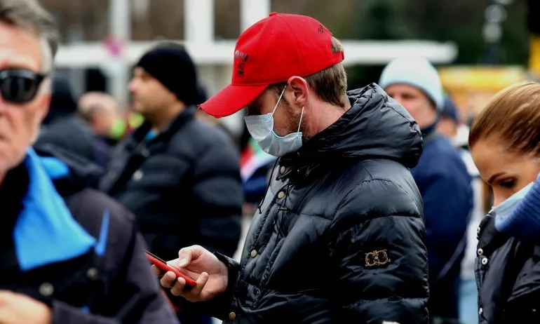 Онлайн измама с медицински маски: Мъж поръча 400 броя и получи празни кутии - Tribune.bg