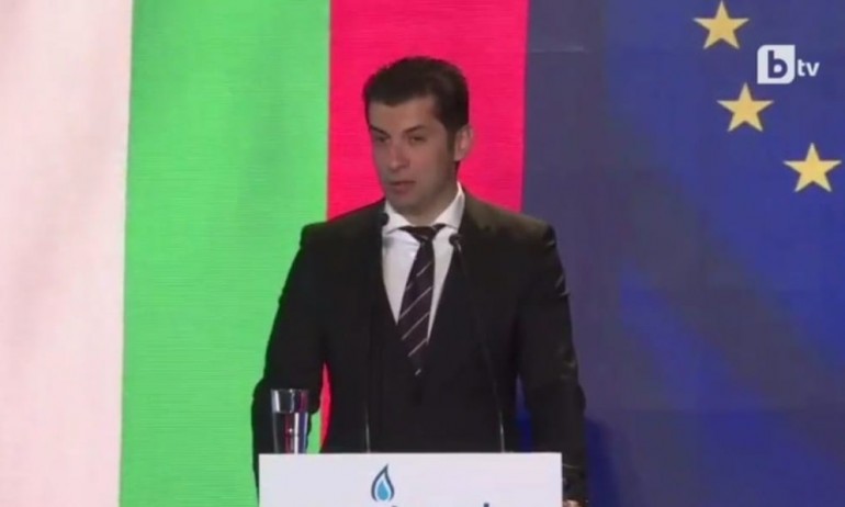 Кирил Петков се закани, че икономическият шантаж на Кремъл няма да успее - Tribune.bg