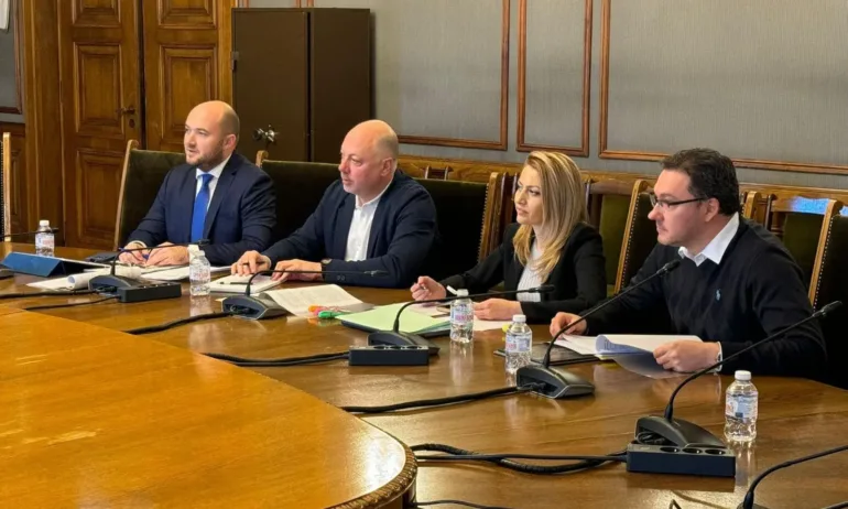 Трети ден срещи на ГЕРБ-СДС в търсене на подкрепа за кабинет - Tribune.bg