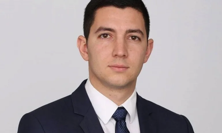 Антон Долапчиев: Кандидатът за кмет на Ловеч на БСП вече не изразявала партийния вот – вълкът козината си мени, но нрава - не - Tribune.bg