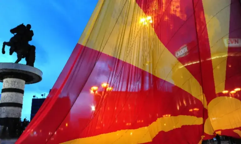 Жестоко убийство на 14-годишно момиче разтърси Скопие, убиецът е избягал в България - Tribune.bg