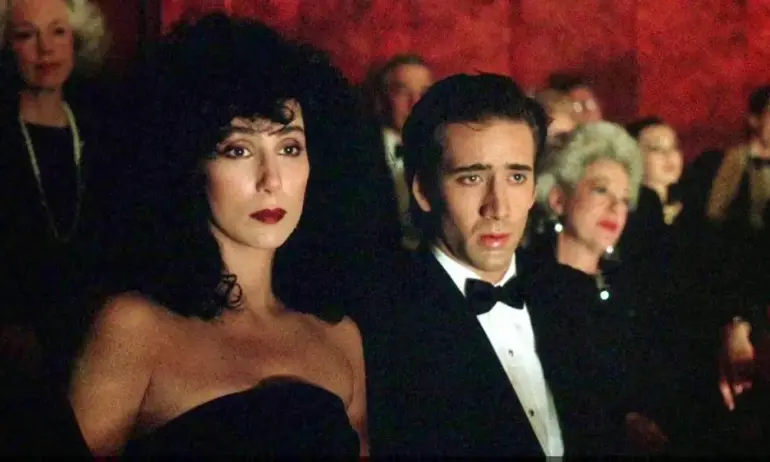 Шер се сбогува с режисьора, с чийто филм спечели Оскар - Tribune.bg