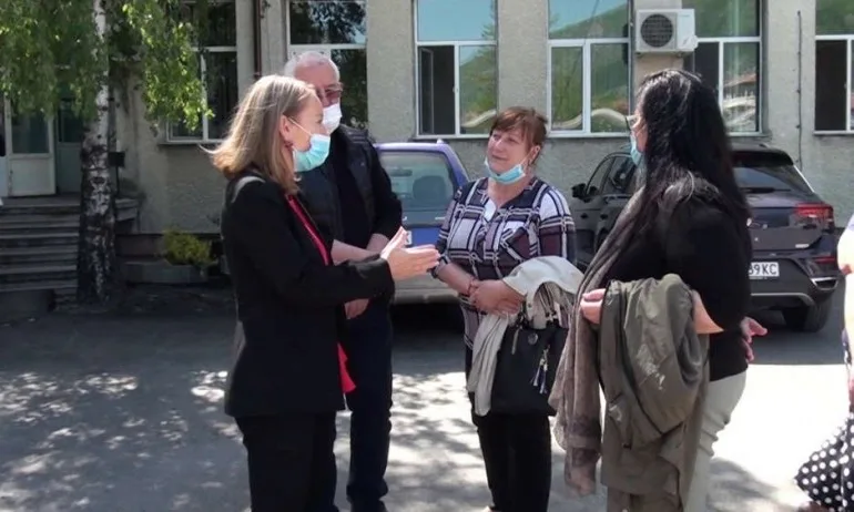 Лекарите от болницата в Карлово оттеглиха оставките си - Tribune.bg