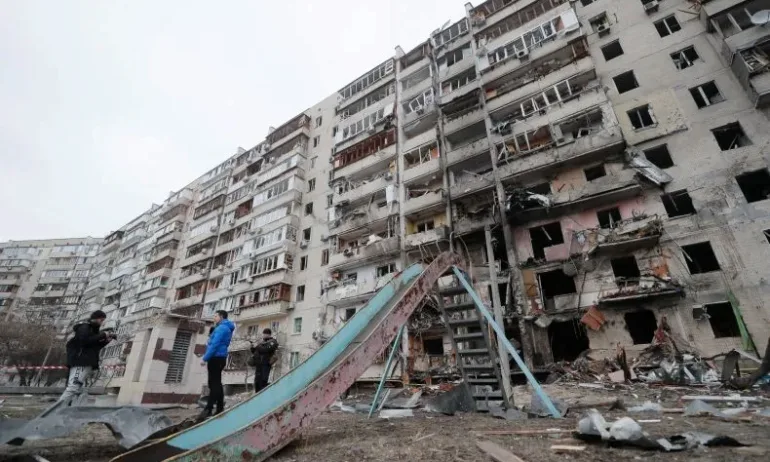Русия атакува украинската столица Киев. В града се чуват експлозии