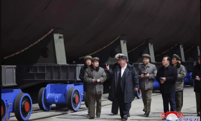 Северна Корея е произвела ядрена подводница с 10 ракети - Tribune.bg