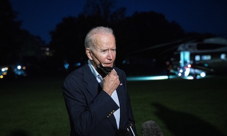 Байдън освободил емисия газове пред Камила в Глазгоу - Tribune.bg