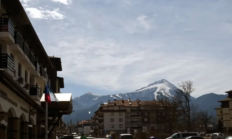 Кризисният щаб в Банско поиска затваряне на всички хотели - Tribune.bg