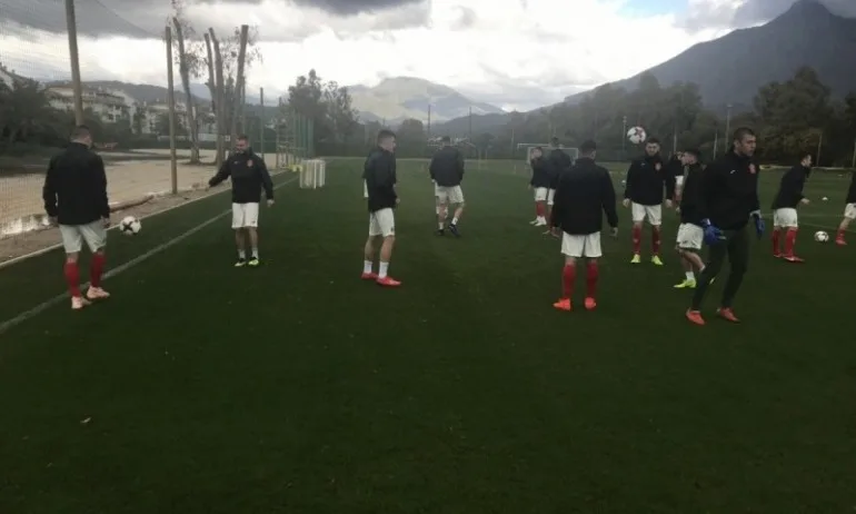 Младежите започнаха подготовка в Испания - Tribune.bg