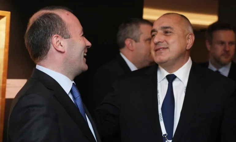 Кандидатът за лидер на ЕК Менфред Вебер пристига на голямото предизборно събиране на ГЕРБ - Tribune.bg