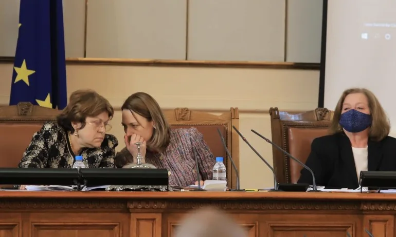 Lupa.bg: Ива Митева била парламентарен сътрудник на ДПС - Tribune.bg
