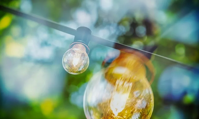 Варненски хотел точил ток нелегално - Tribune.bg