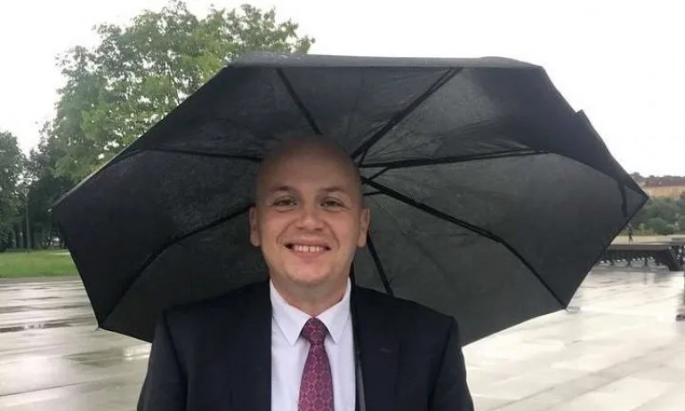 Предозиране! Симов сравнява Борисов с Адолф Хитлер - Tribune.bg