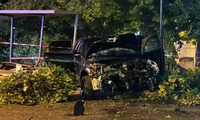 Прокуратурата: Назначени са експертизи след катастрофата край Панчарево, чакат се кръвните проби на водача - Tribune.bg