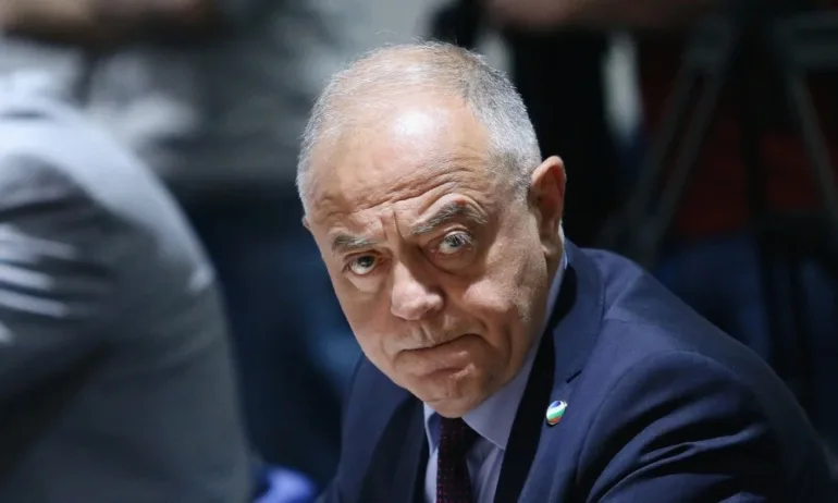 ДБ с нова цел: Ще работят за импийчмънт на Румен Радев - Tribune.bg