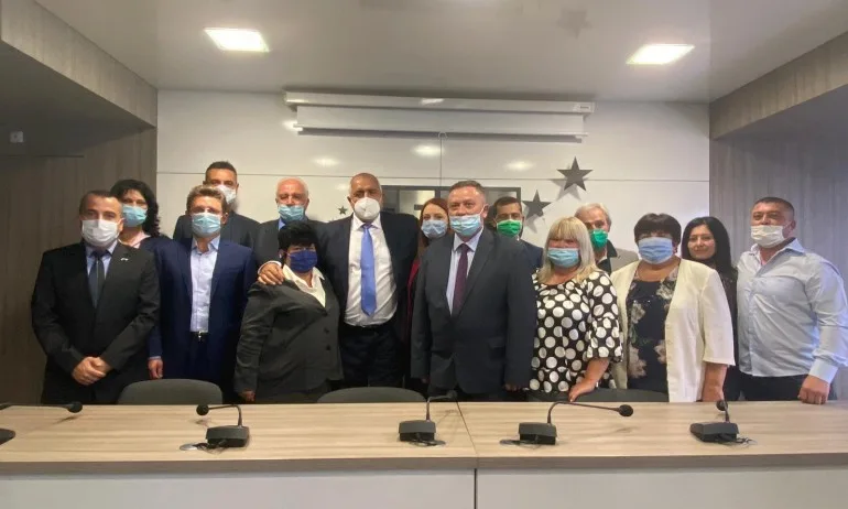 Борисов пред новите кметове на ГЕРБ: В Бюджет 2021 г. акцент ще са малките населени места - Tribune.bg