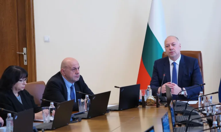 Росен Желязков: Очакваме третия транш по ПВУ да постъпи в рамките на годината - Tribune.bg