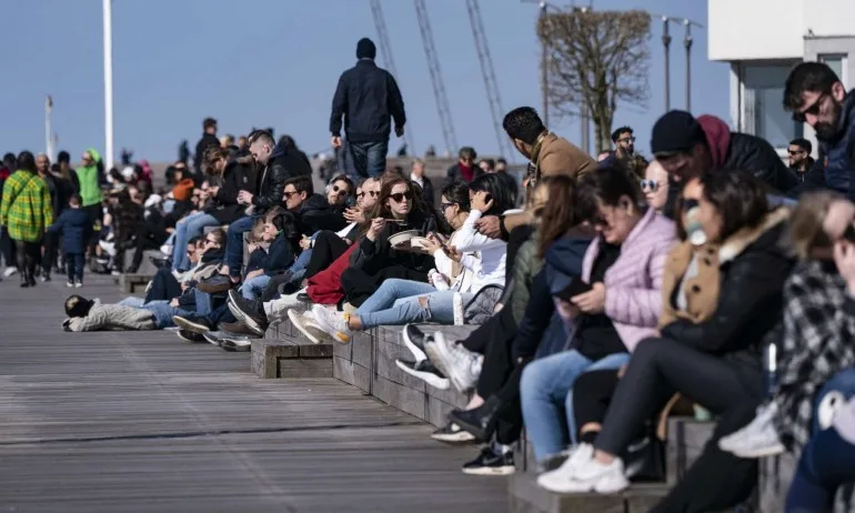 Стаден имунитет: В Швеция умират 10 пъти повече хора в сравнение с други северни страни - Tribune.bg