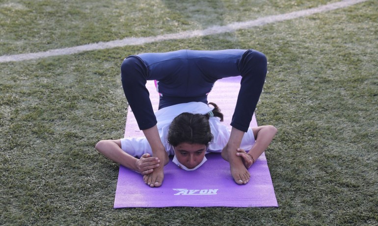 Индия отбеляза Международния ден на йогата (ГАЛЕРИЯ) - Tribune.bg