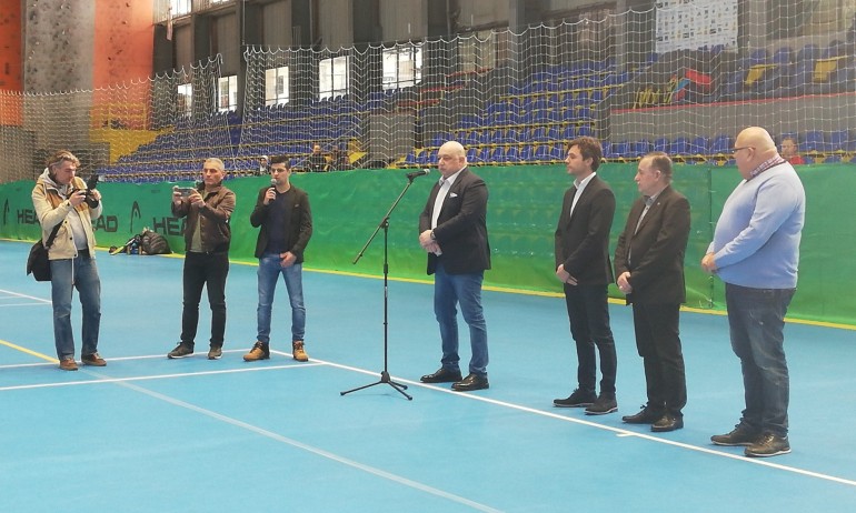 Министър Кралев откри Европейската зимна купа по тенис на корт за юноши - Tribune.bg