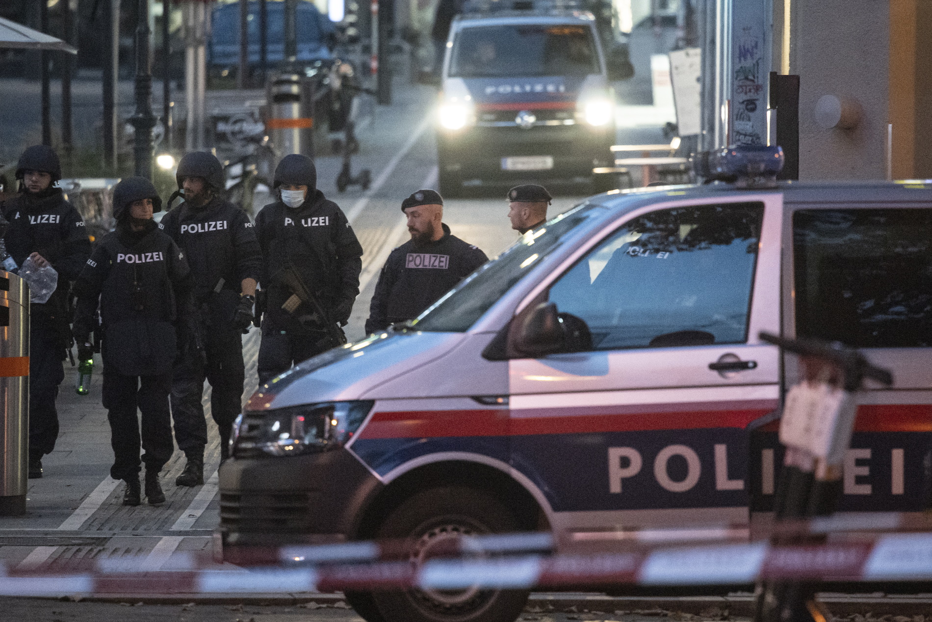 Полицейска акция във Виена