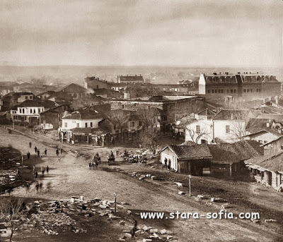 рядък кадър от 80-те години на XIX век. Вижда се част от възрожденския град, преди да бъде разчистен за изграждането на модерния център на София.