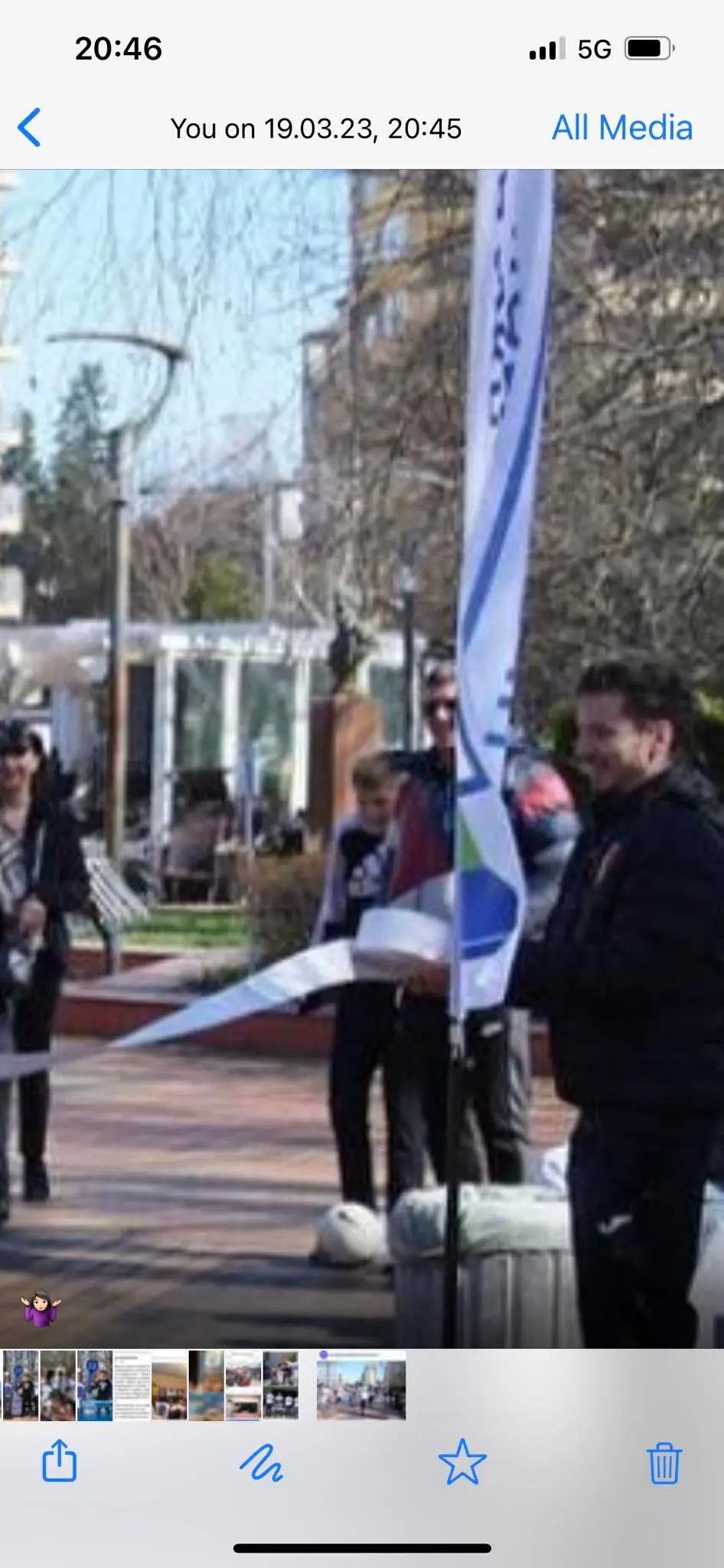 Специален човек е назначен да държи лентата на Кирил Петков