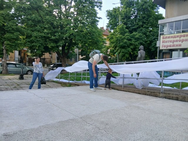 Мия Момчилова, Бяла река