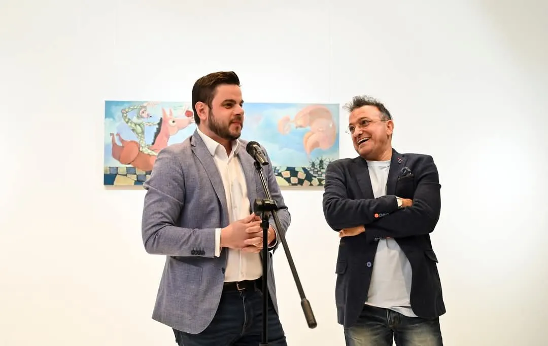  Васил Василев-Зуека и Спартак Атанасов - притежател на изложба 