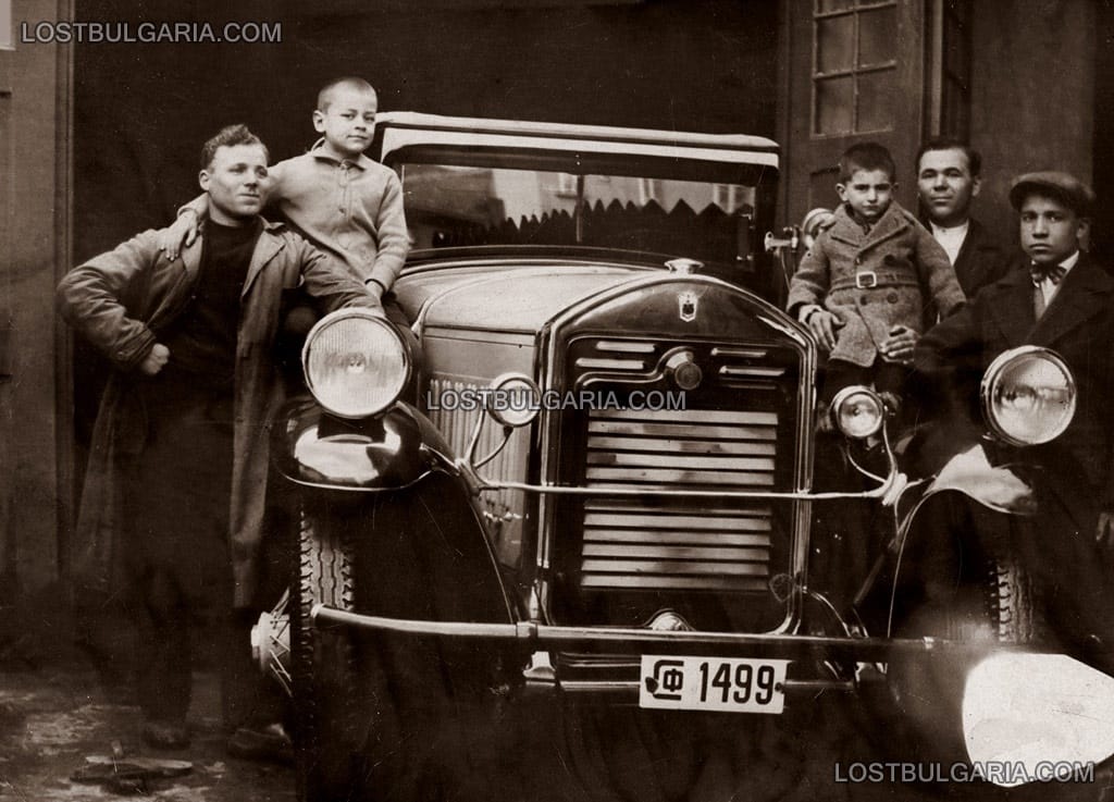 София, гараж “Раковски”, автомонтьори и автомобил, 20-те години на ХХ век