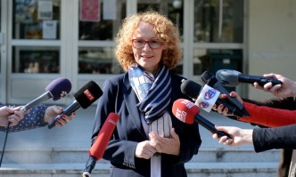 Министърът на отбраната на РС Македония Радмила Шекеринска няма да